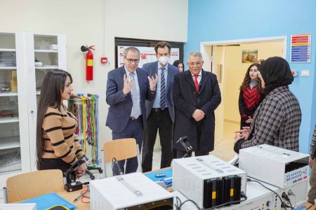 جامعة القدس تفتتح مختبرات الدراسات الثنائية 